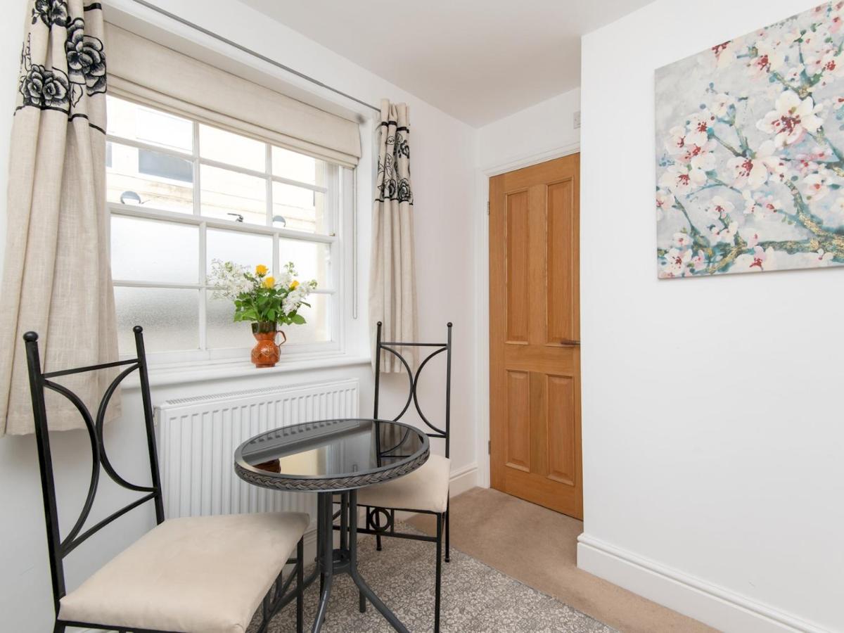 Pass The Keys Stylish 2 Bed Central Bath Apartment With Parking ภายนอก รูปภาพ